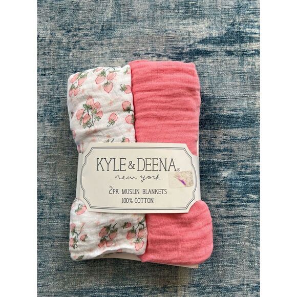 New! Kyle & Deena 2 Pack Muslin Swaddle Blankets Strawberry Pink - Picture 1 of 2